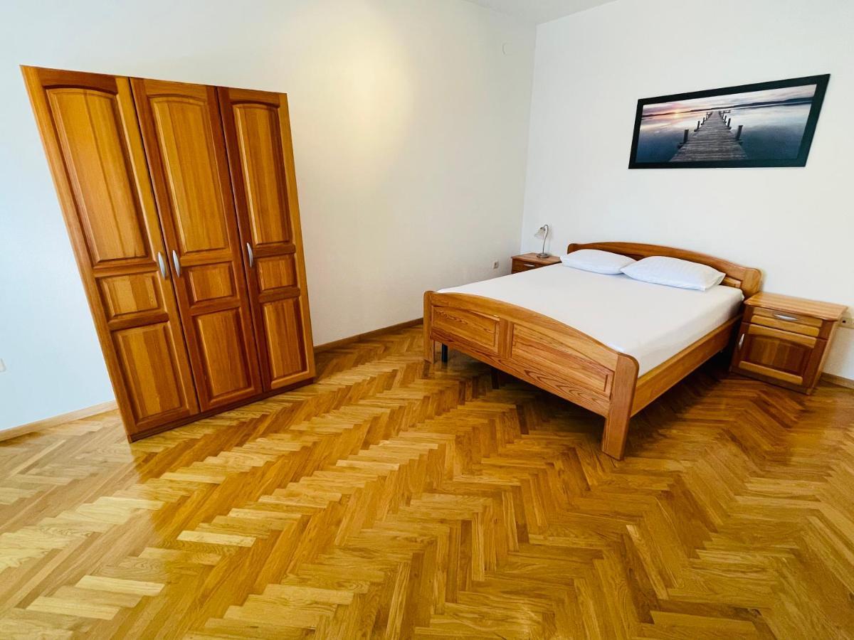 Apartments Basilea Biograd Na Moru Eksteriør billede
