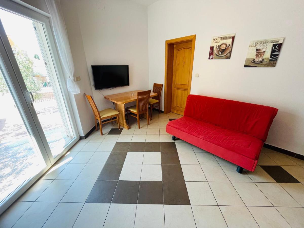 Apartments Basilea Biograd Na Moru Eksteriør billede